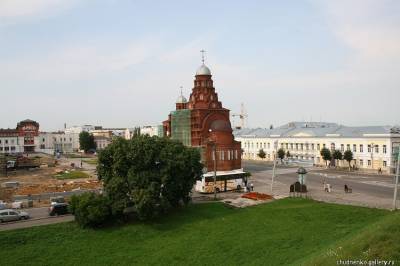 Картинка расписных деревянных княжьих ворот