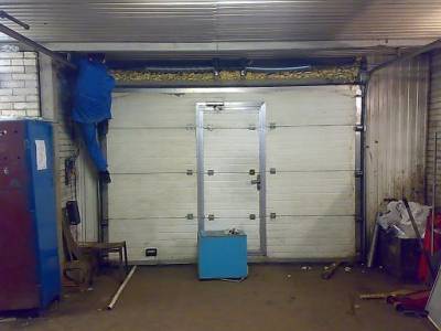 Секционные гаражные ворота ремонт